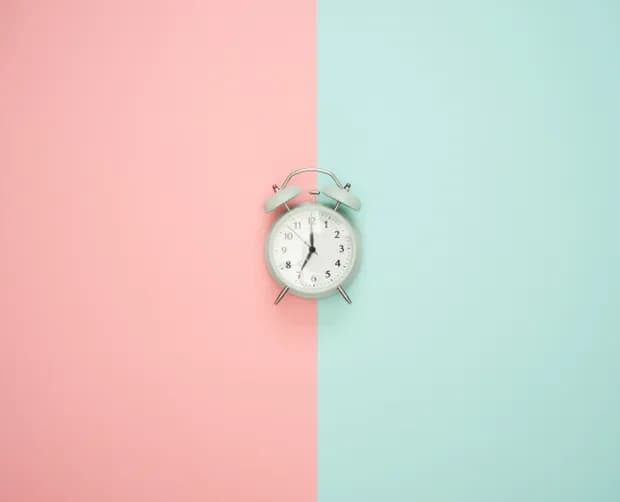 Jaka jest teraz godzina w Hiszpanii? Sprawdź różnicę czasu!