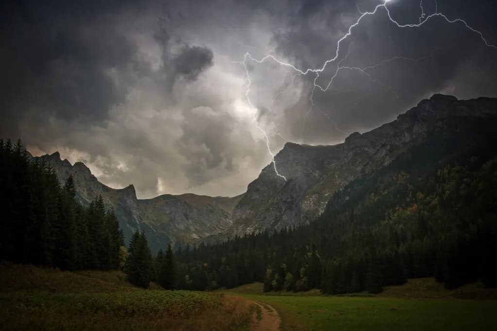 Czy w górach jest wyższe ciśnienie? Zaskakujące fakty o atmosferze