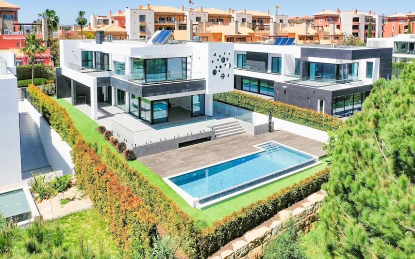 Nieruchomości w Hiszpanii czy warto? Odkryj ryzyko i zyski inwestycji